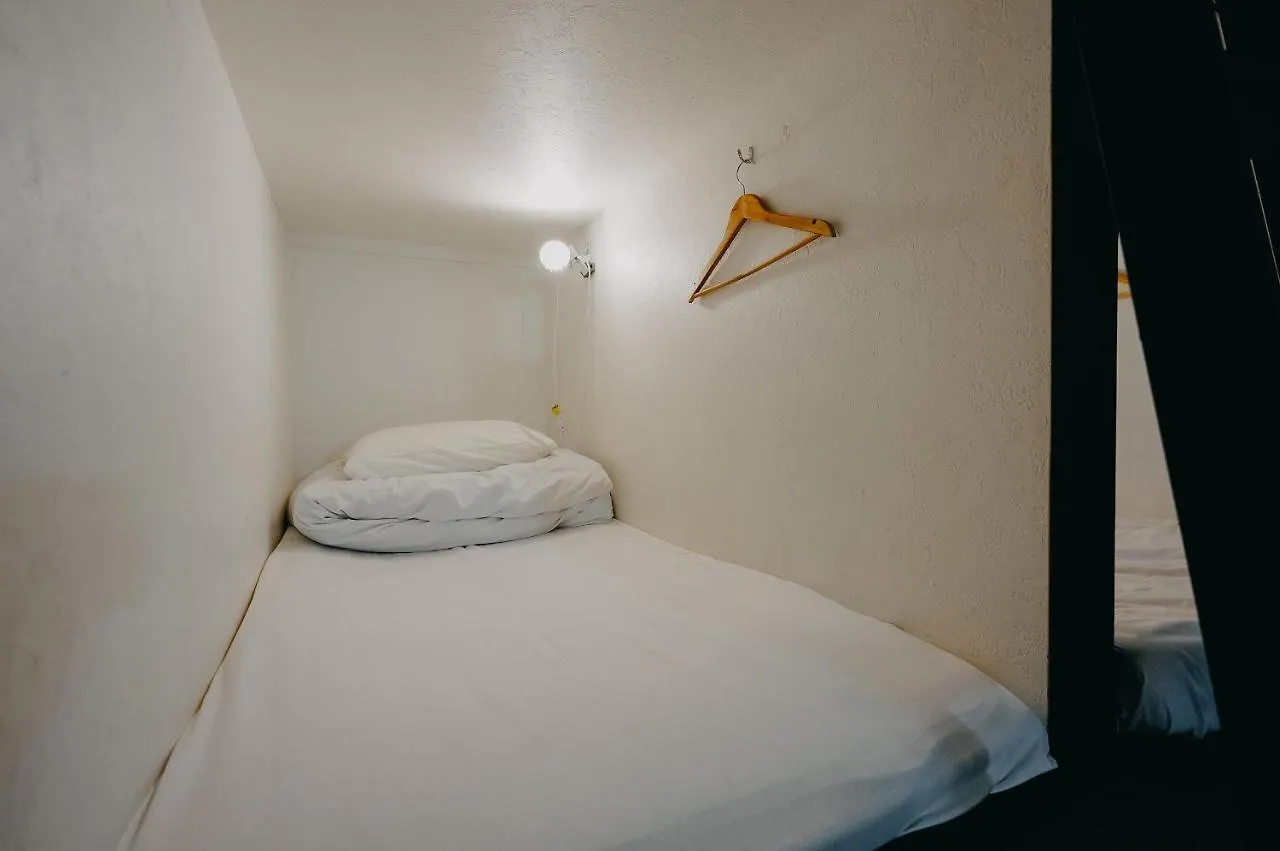 Guest house Unito Light Shimbashi Hotel Tokyo Japan